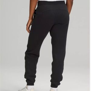 Lululemon Black Scuba Fleece Highrise Jogger Pants